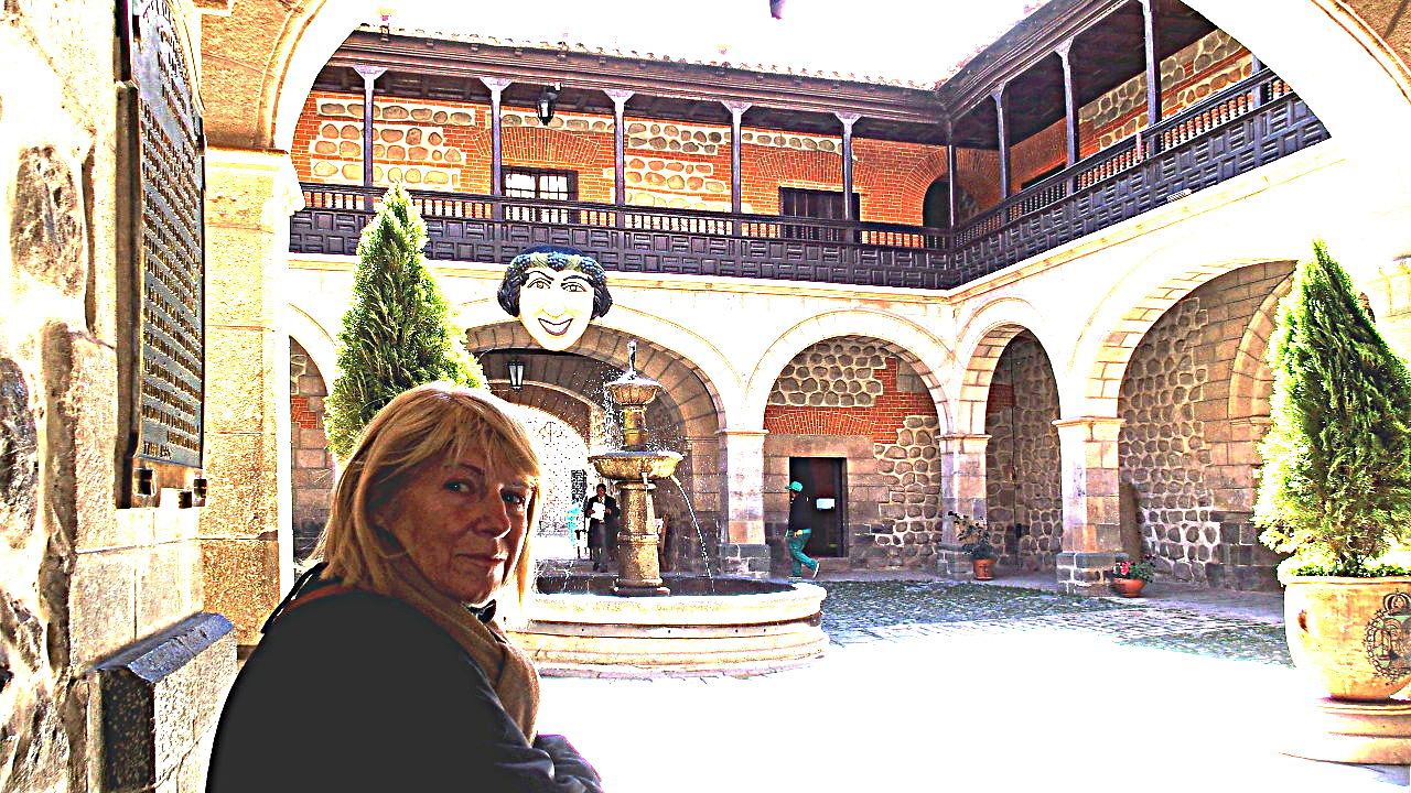 OLYMPUS DIGITAL CAMERA